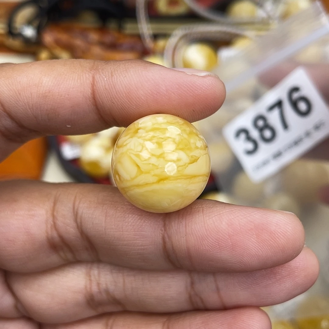 蜜蜡未镶嵌珠宝奇石小坑20