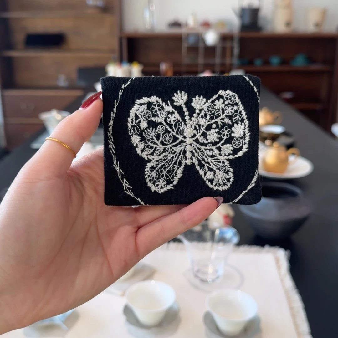 开播福利 黑色蝴蝶小方巾