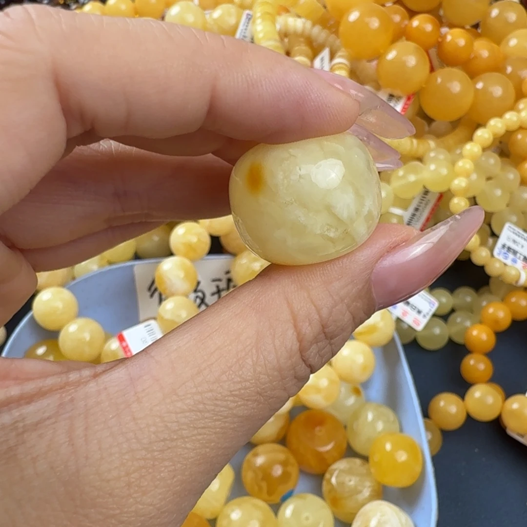 琥珀未镶嵌珠宝奇石