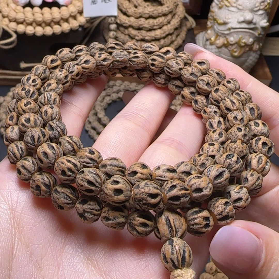 嘿***.柏香籽/百香籽吊坠