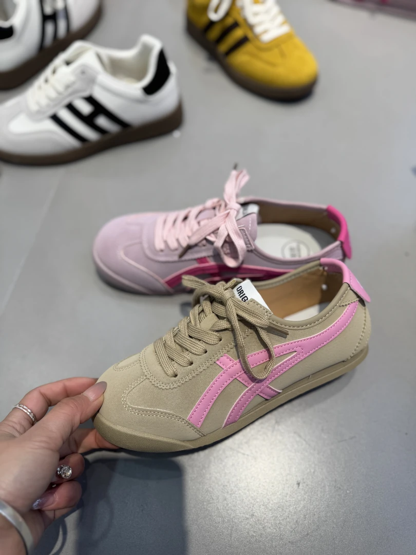 3号店休闲风低跟德训鞋时尚百搭潮鞋女鞋8810