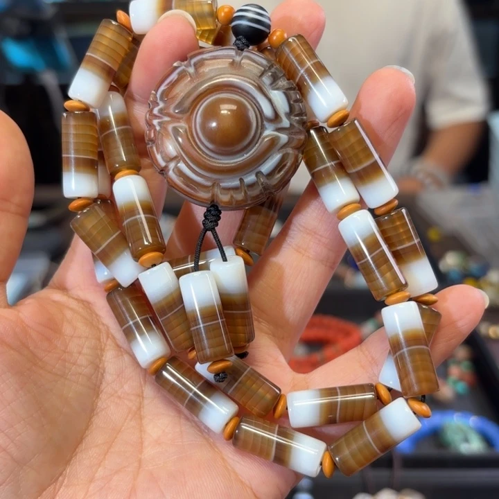 玛瑙/玉髓颈饰未镶嵌