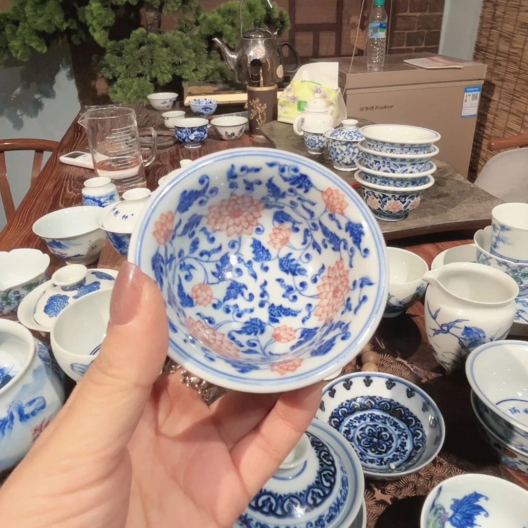 青花矾红点工缠枝莲微瑕