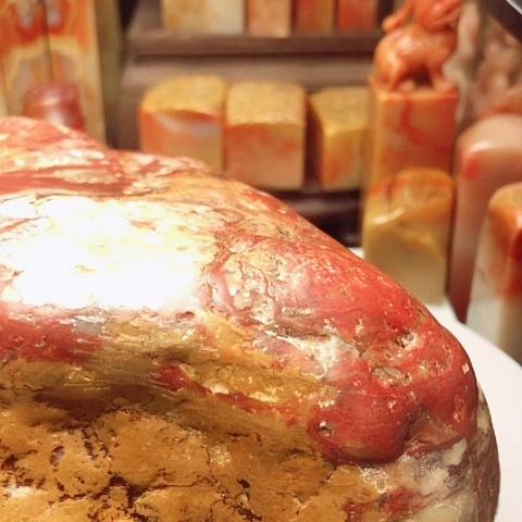 昌化石质地细腻柔软光滑