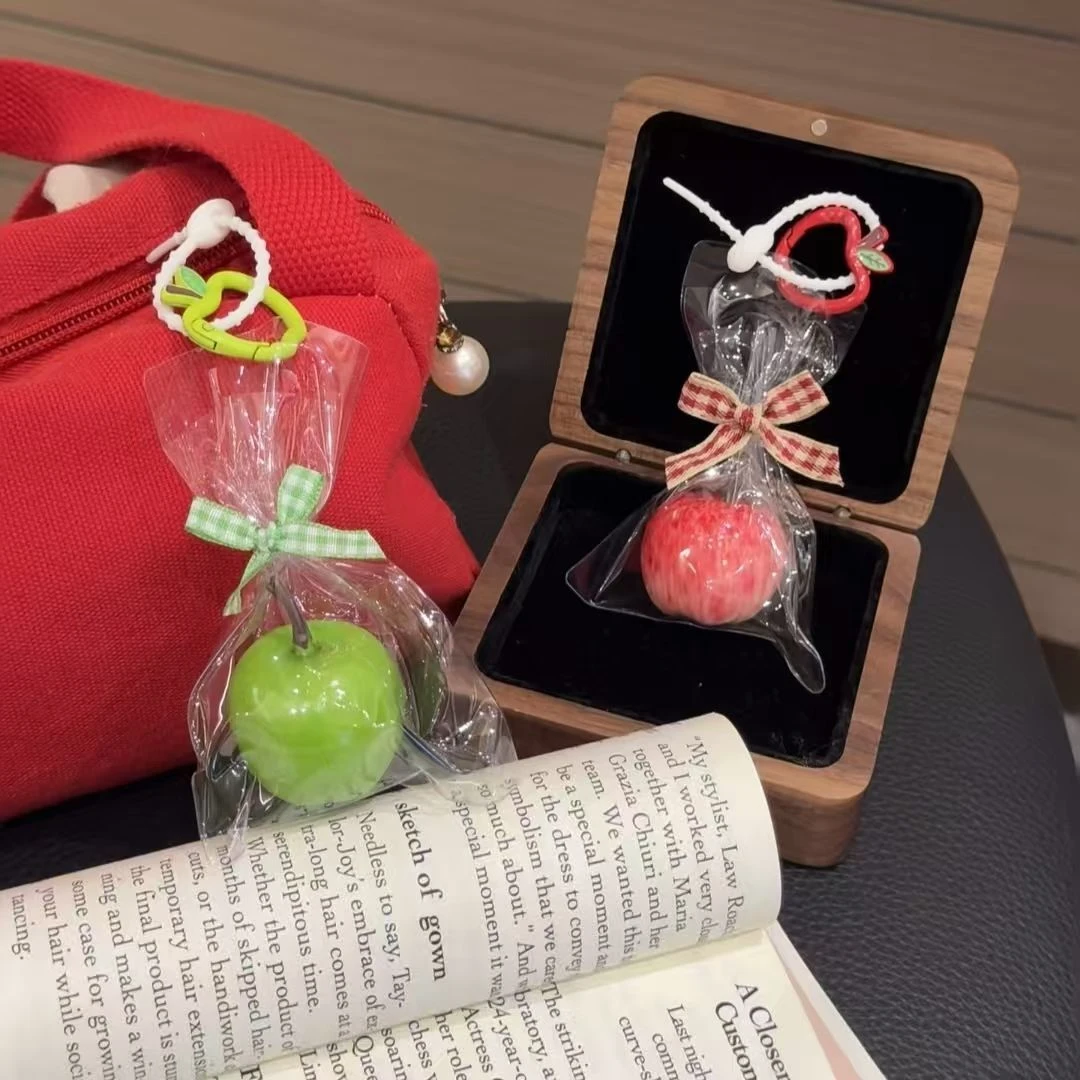 【店铺热销】创意高颜值一颗苹果苹果扣挂件钥匙扣送礼物情侣包包挂