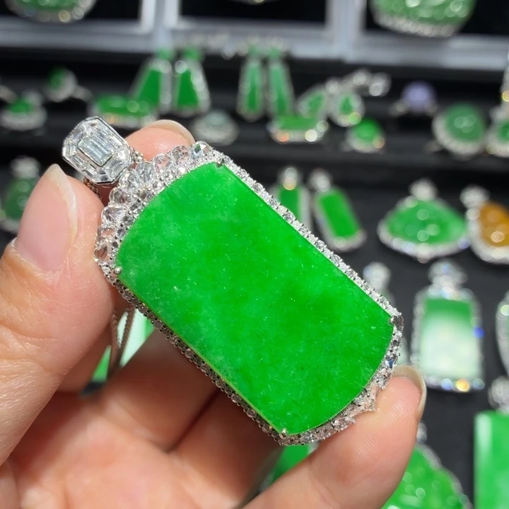 翡翠18K金镶嵌吊坠(不含链)翡翠