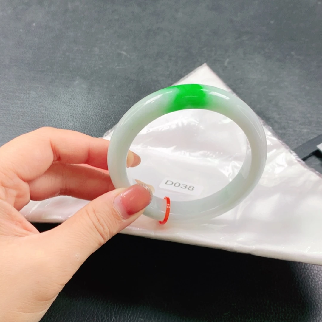 翡翠未镶嵌手镯03