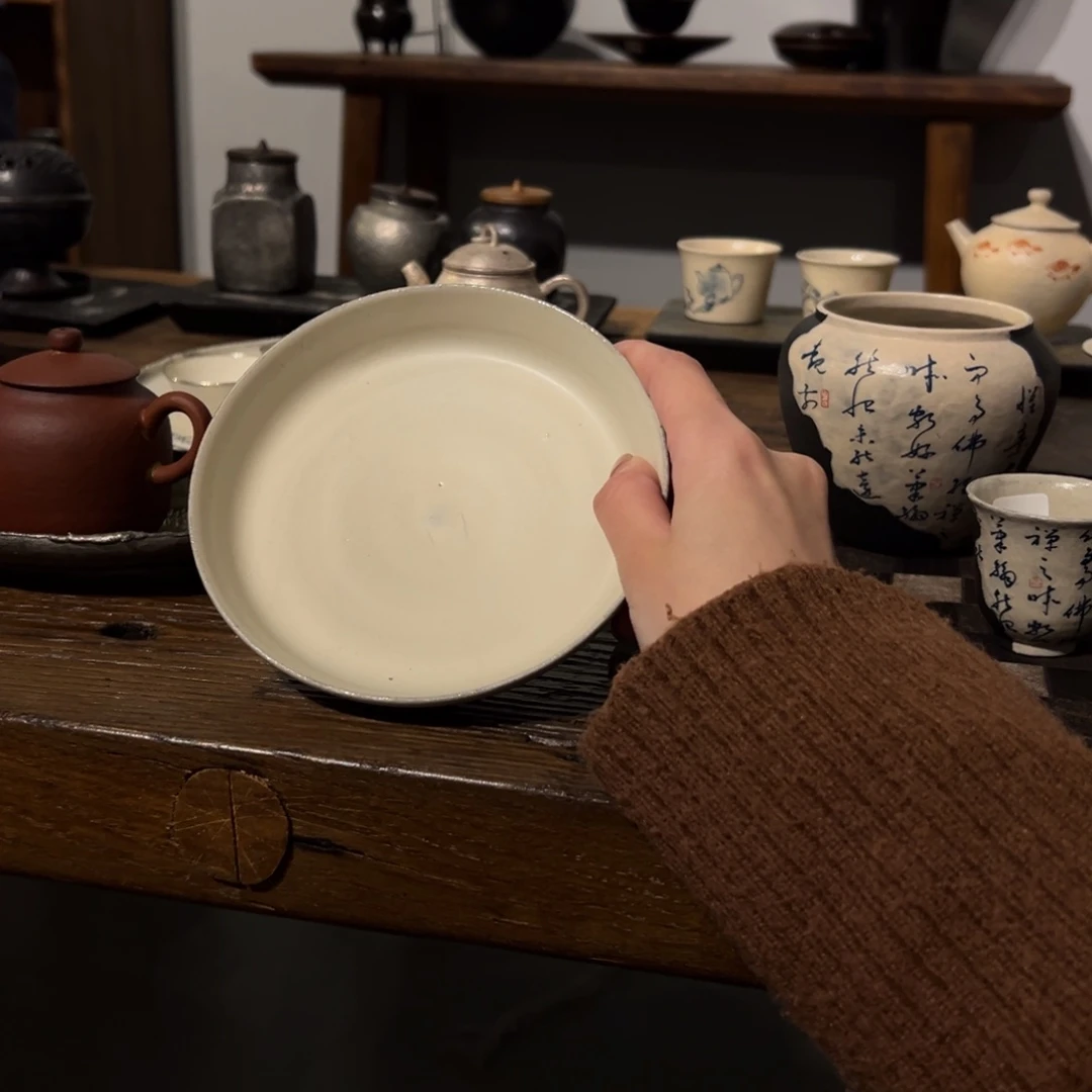 摆件陶瓷。       陶瓷。