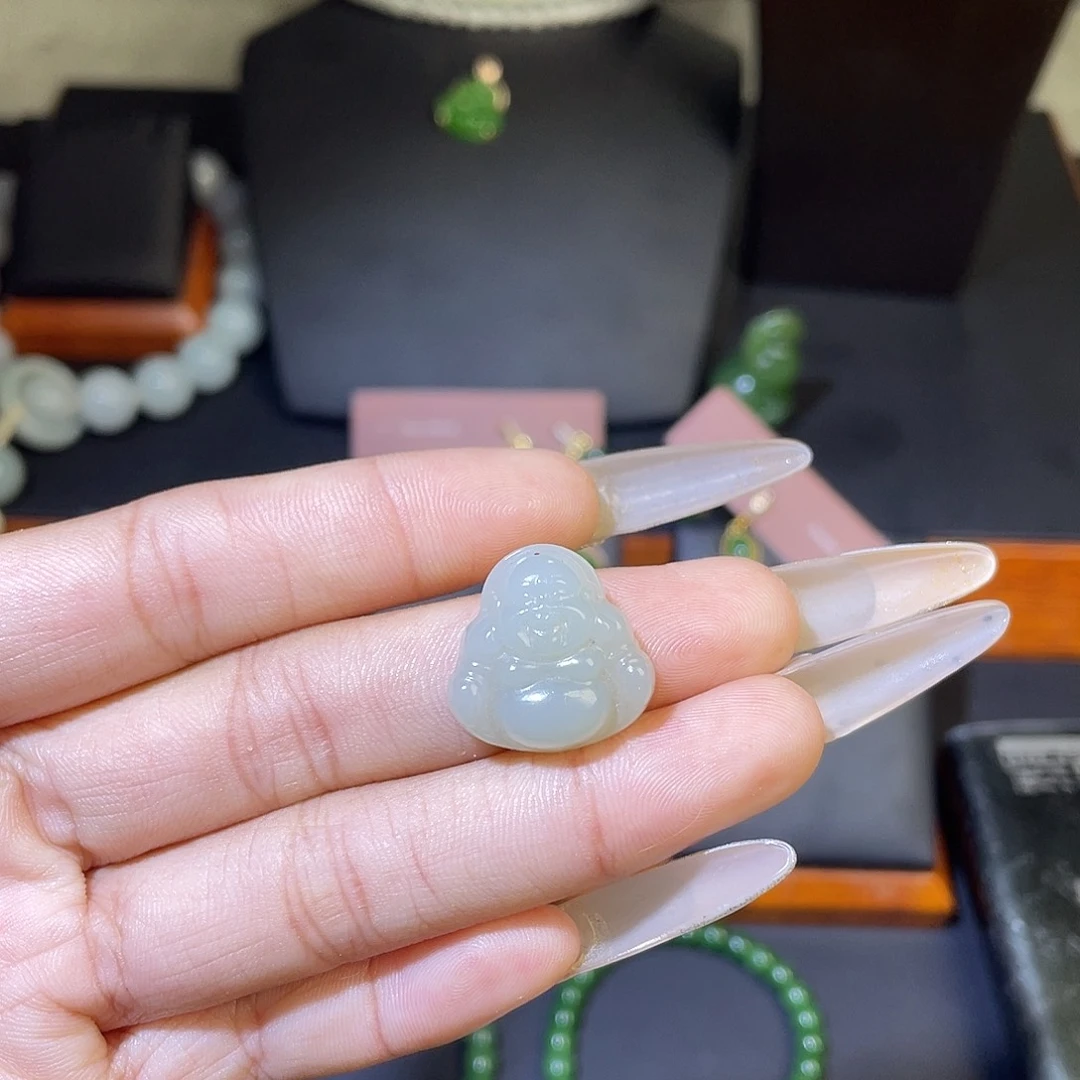 颈饰未镶嵌和田玉