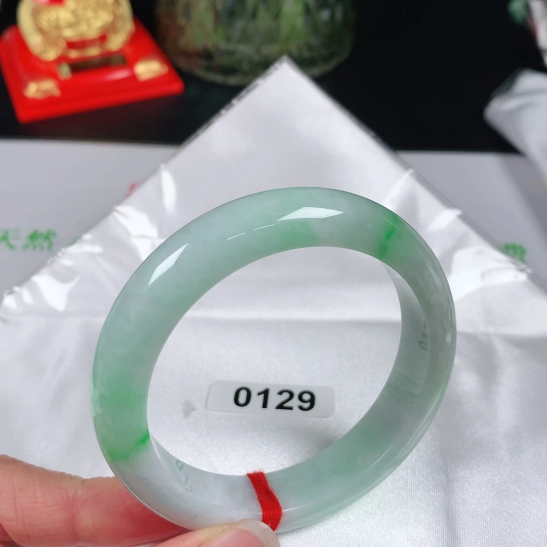 翡翠手镯未镶嵌编号0129  正圈54+