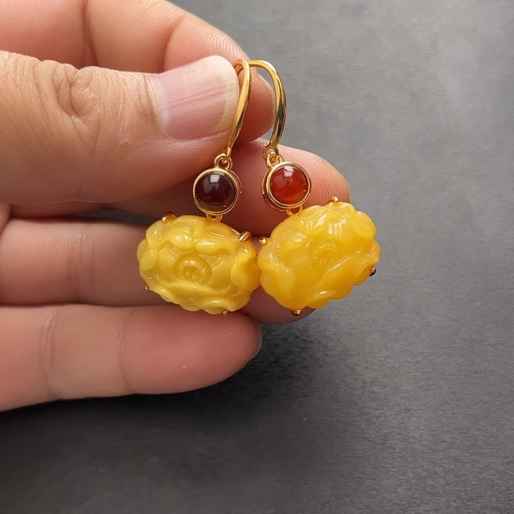 琥珀未镶嵌裸石耳坠