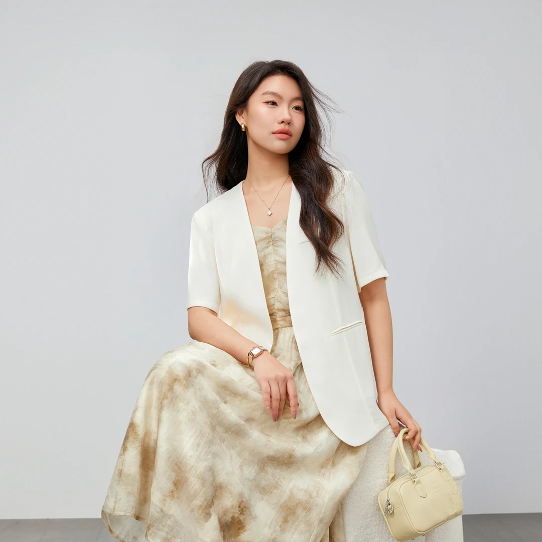 【醋酸轻熟风短袖西装外套】纤莉秀W大码女装知性优雅干练QJ2557