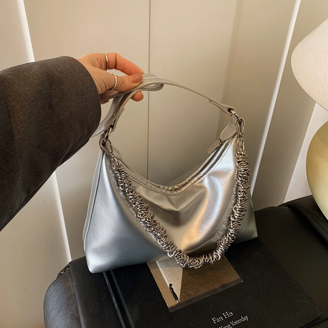 2025春季新款时尚百搭高级感轻奢单肩斜挎腋下链条女士包包