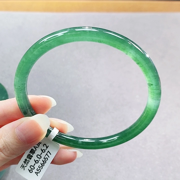 【闪购商品】未镶嵌手镯翡翠