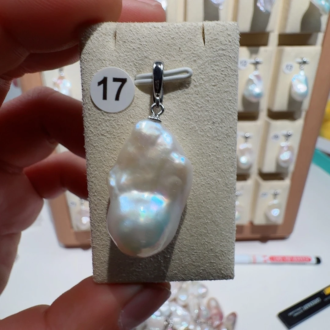 二***姐颈饰合金淡水珍珠