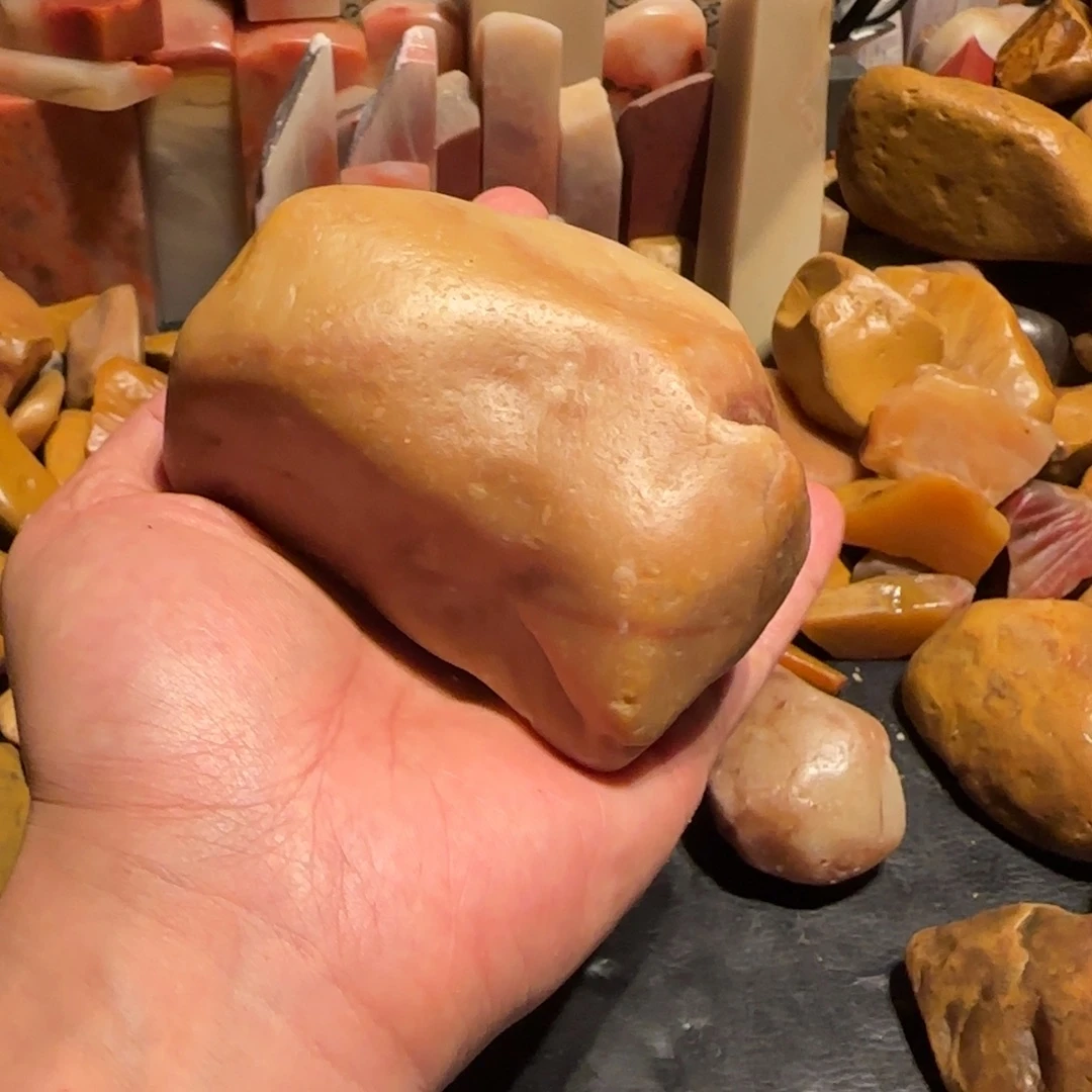 老挝石老挝田黄原石．．．