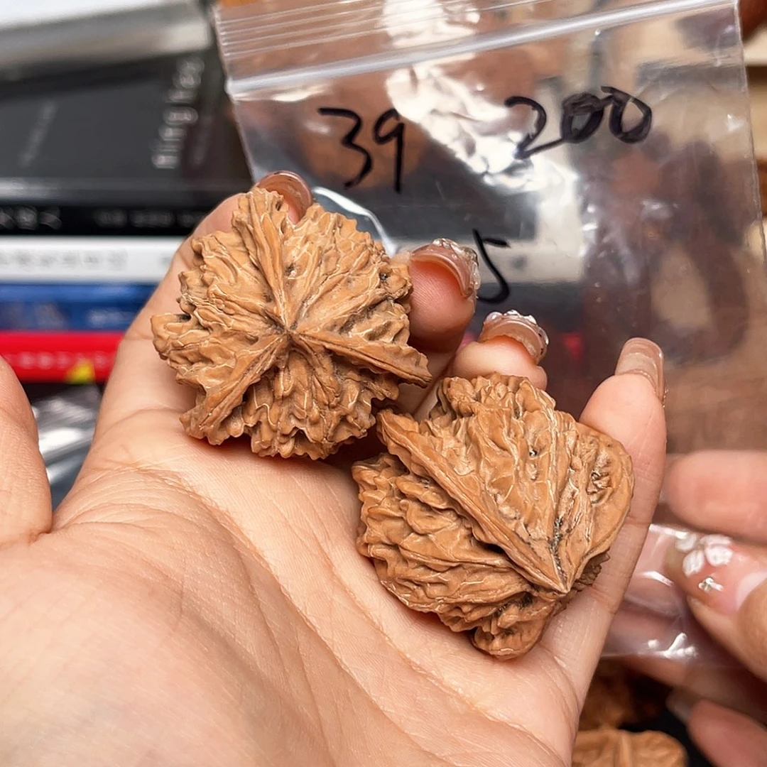 宇****桃核吊坠全品盘山三棱39+尺寸y