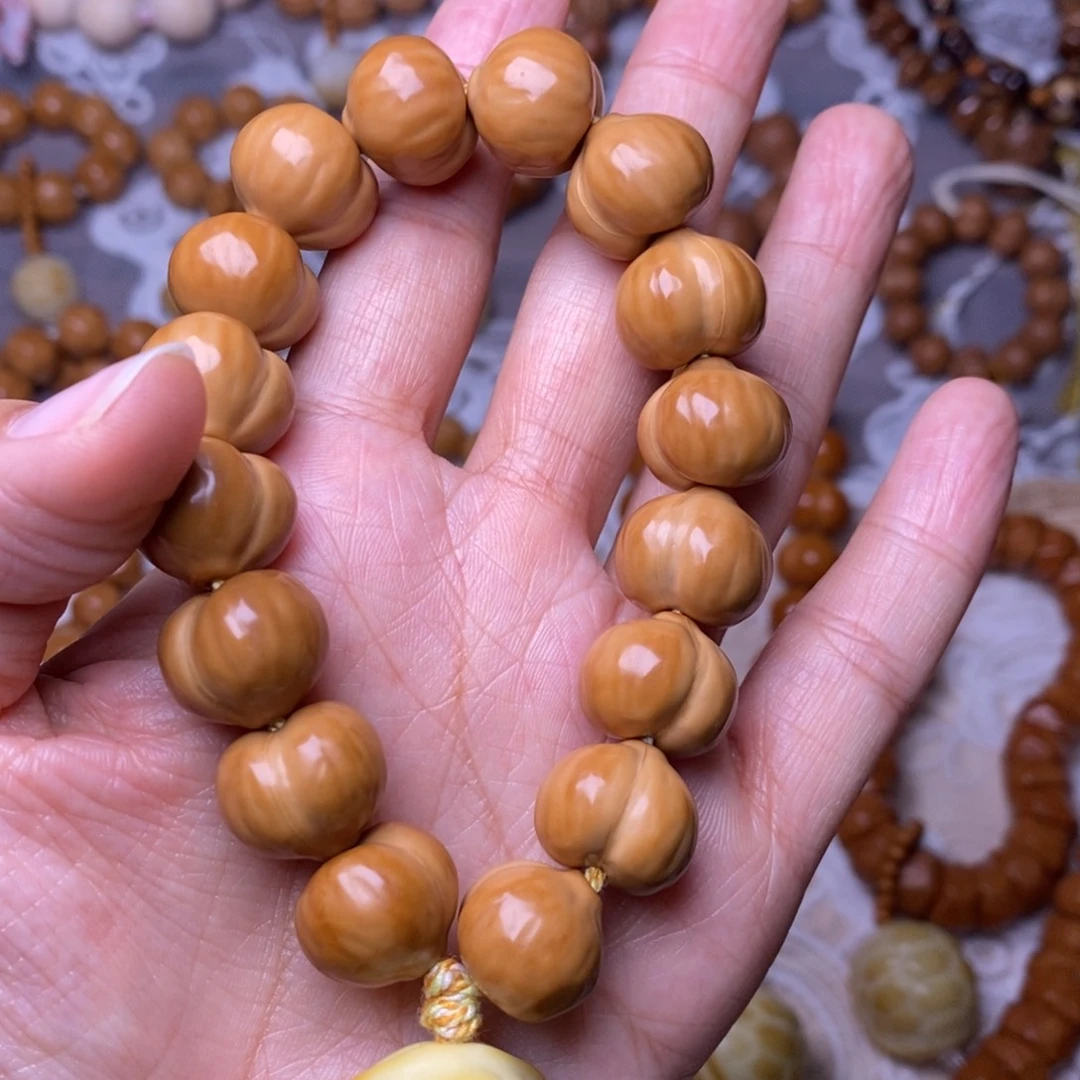 把件猴头核桃柯基屁桃龟甲