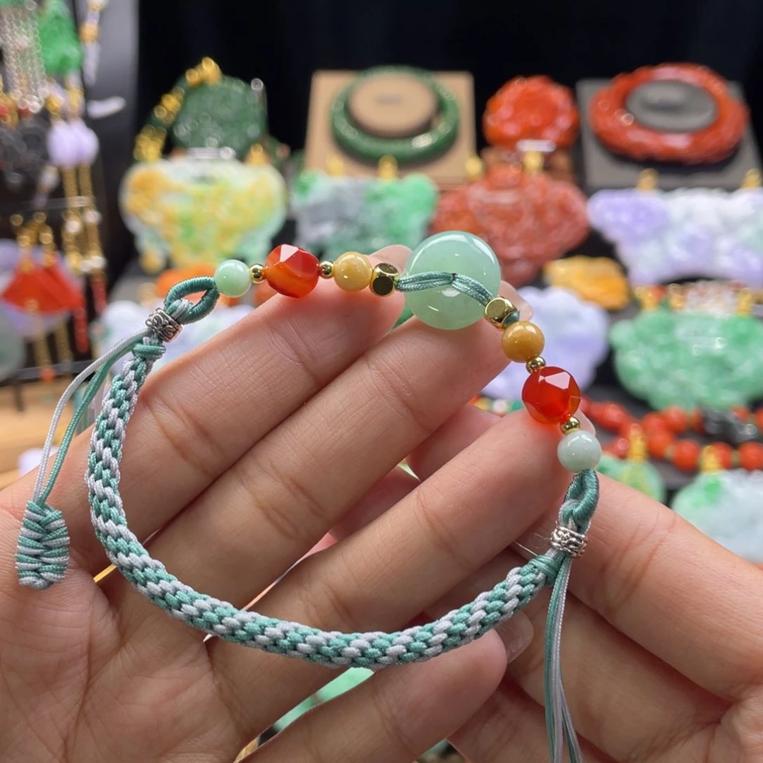 翡翠颈饰未镶嵌代编织