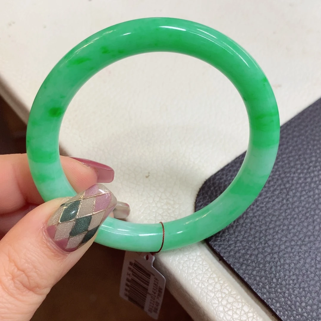 未镶嵌手镯翡翠缅甸