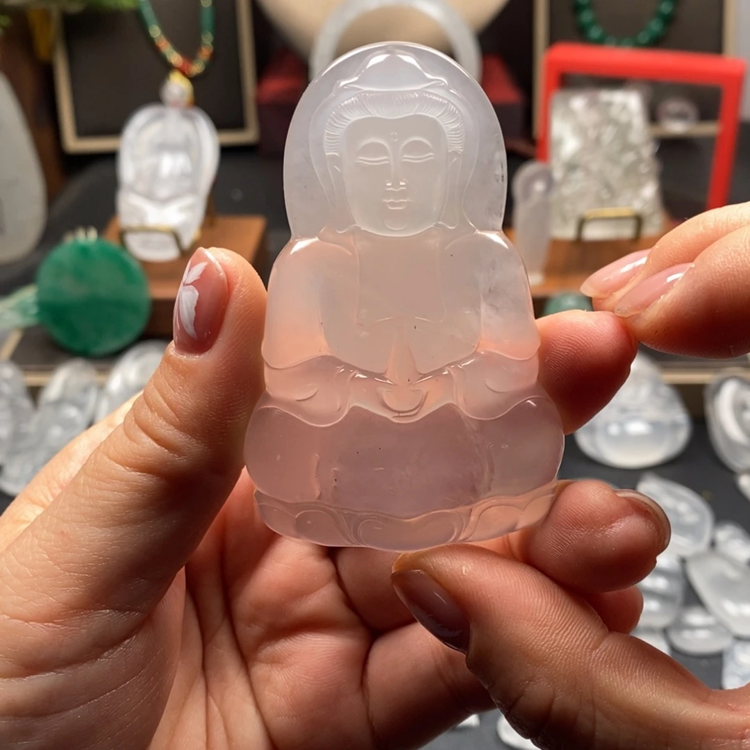 玄***烨石英质玉未镶嵌颈饰