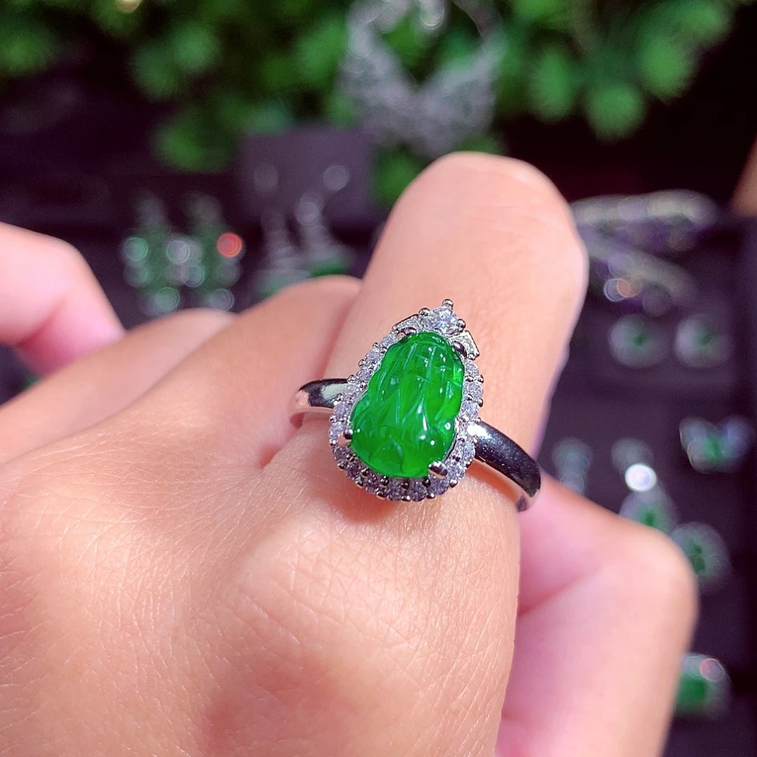 颈饰未镶嵌翡翠天然