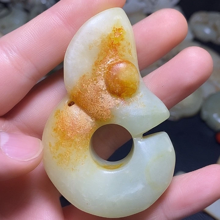 颈饰未镶嵌和田玉