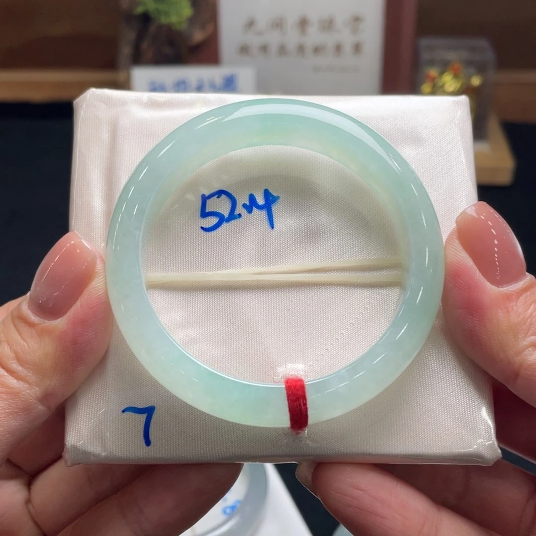 翡翠手镯未镶嵌翡翠52.5正圈