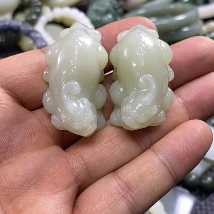 盈***心和田玉未镶嵌手链