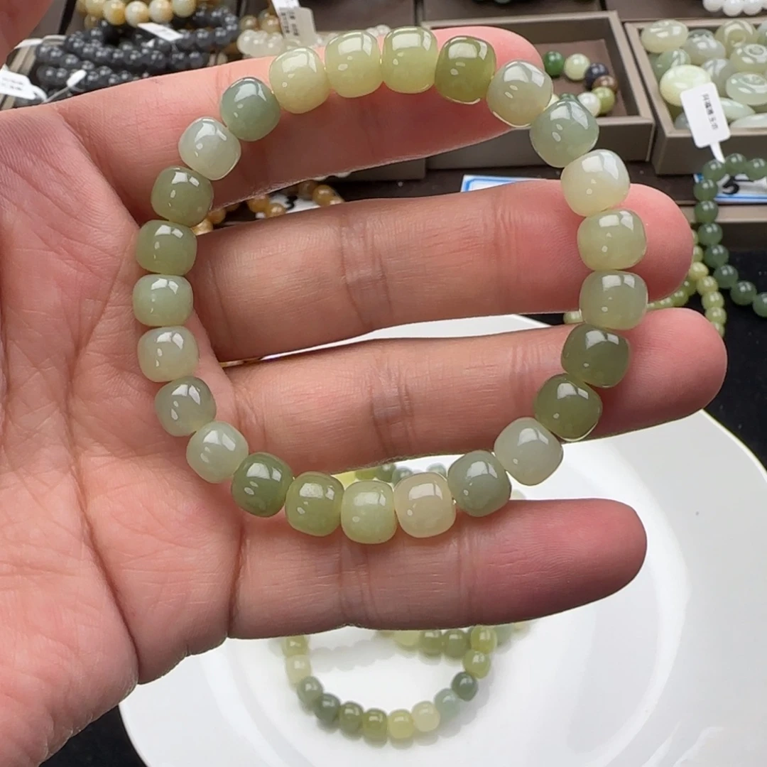 和田玉未镶嵌手链卡8碧玉多宝直切，70
