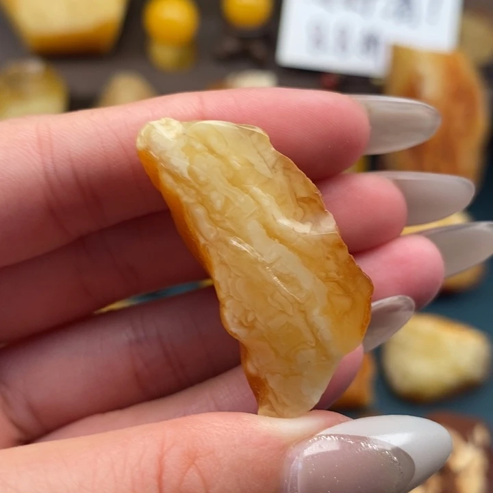 定制琥珀未镶嵌蜜蜡