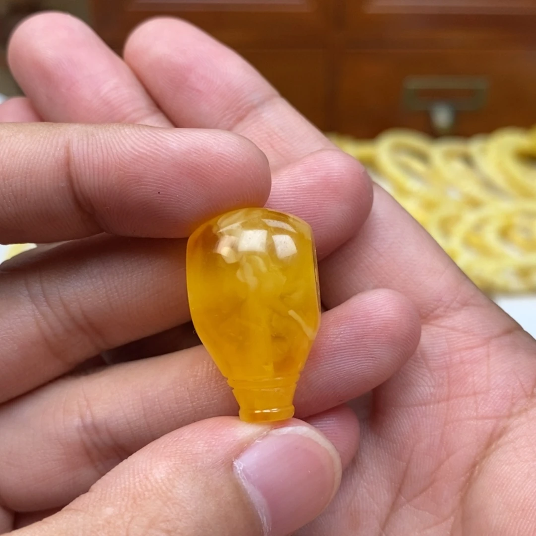 琥珀未镶嵌珠宝奇石
