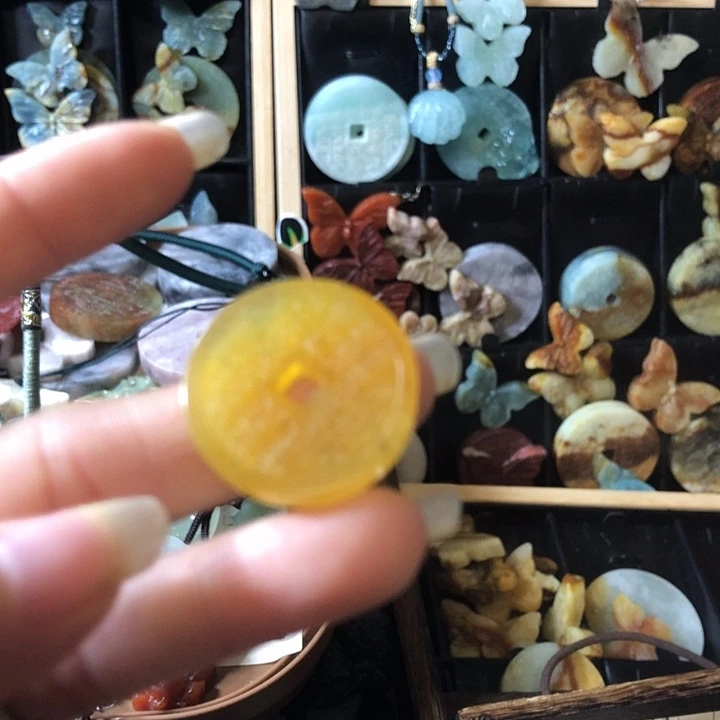 岫玉未镶嵌岫玉挂件