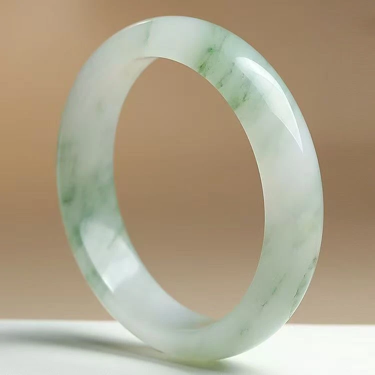 新疆天然天山翠正圈玉冰透飘花绿色美人镯浅绿白色平安镯子时尚