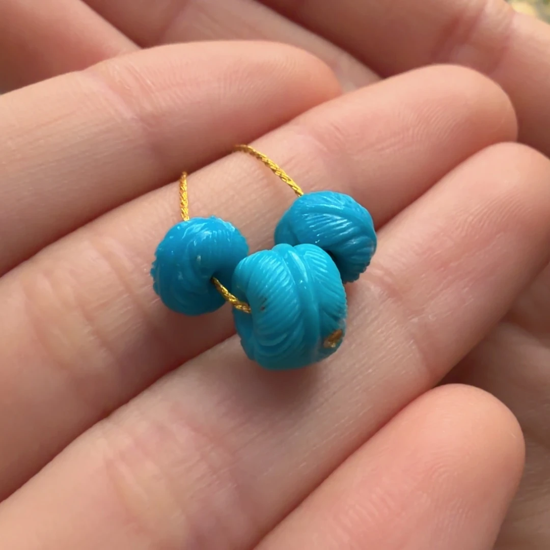 绿松石未镶嵌颈饰