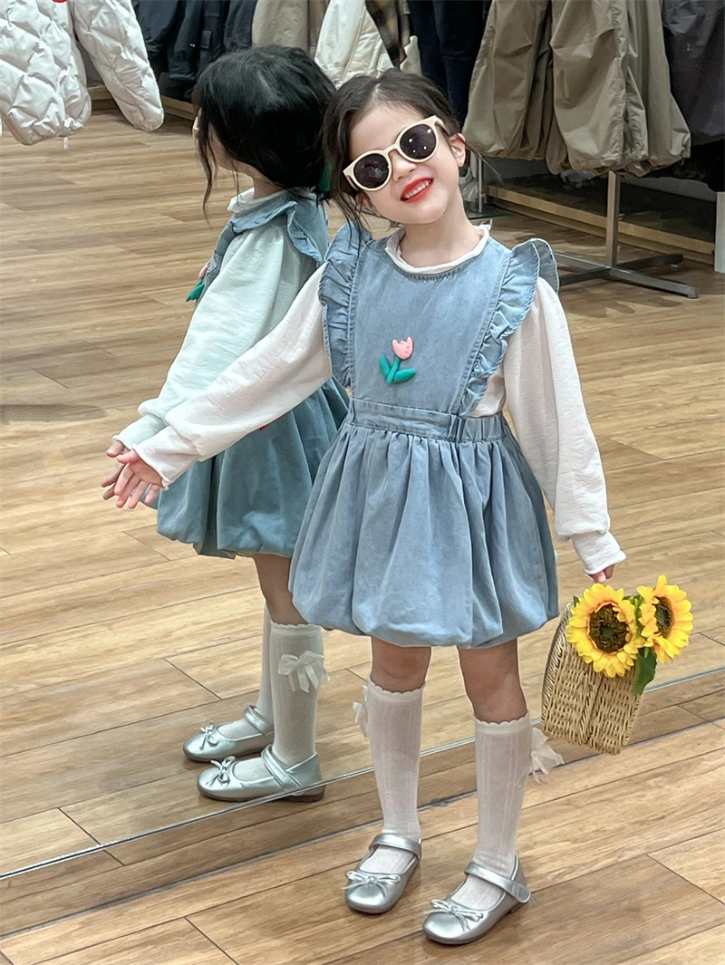 PAOFUPP韩版女童木耳边白色打底衫+立体郁金香飞袖花苞牛仔背带裙