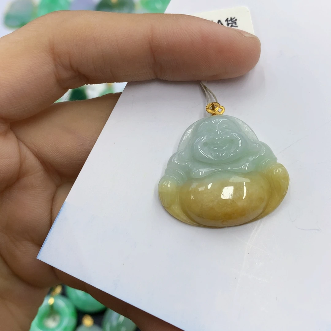 翡翠18K金镶嵌颈饰翡翠