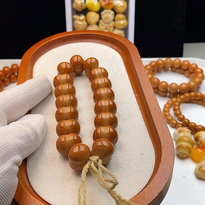 单***鸯猴头核桃吊坠猴头