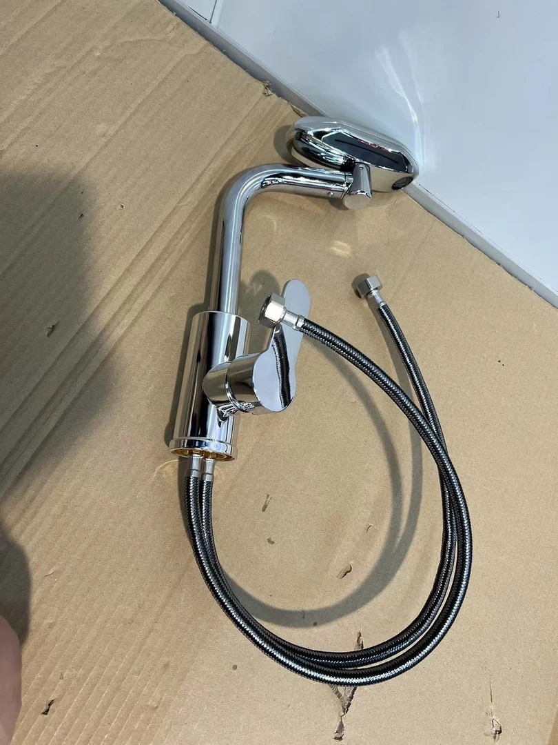 新款飞碟可旋转龙头带管