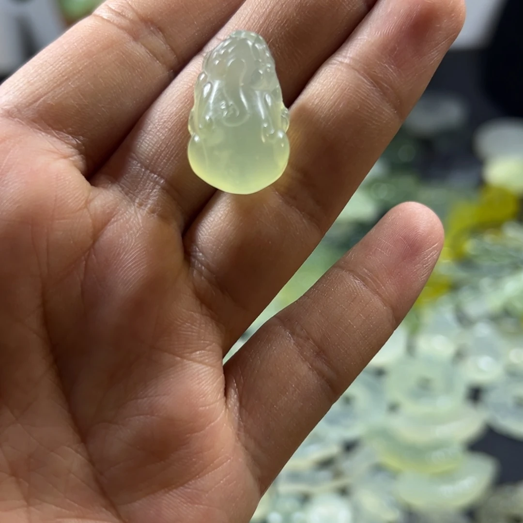 未镶嵌岫玉吊坠(不含链)