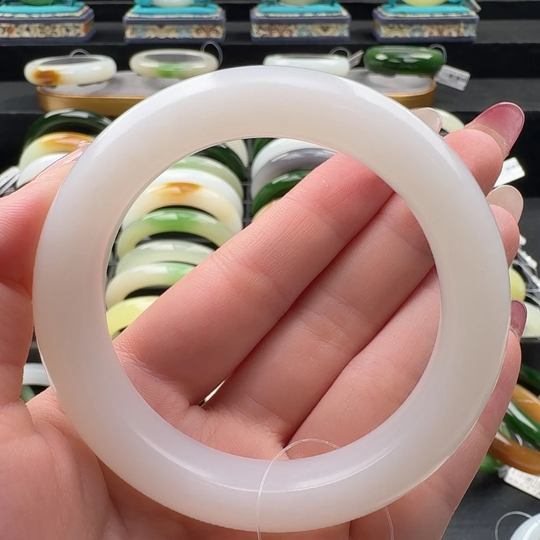 未镶嵌手镯和田玉新疆且末羊脂白54.2