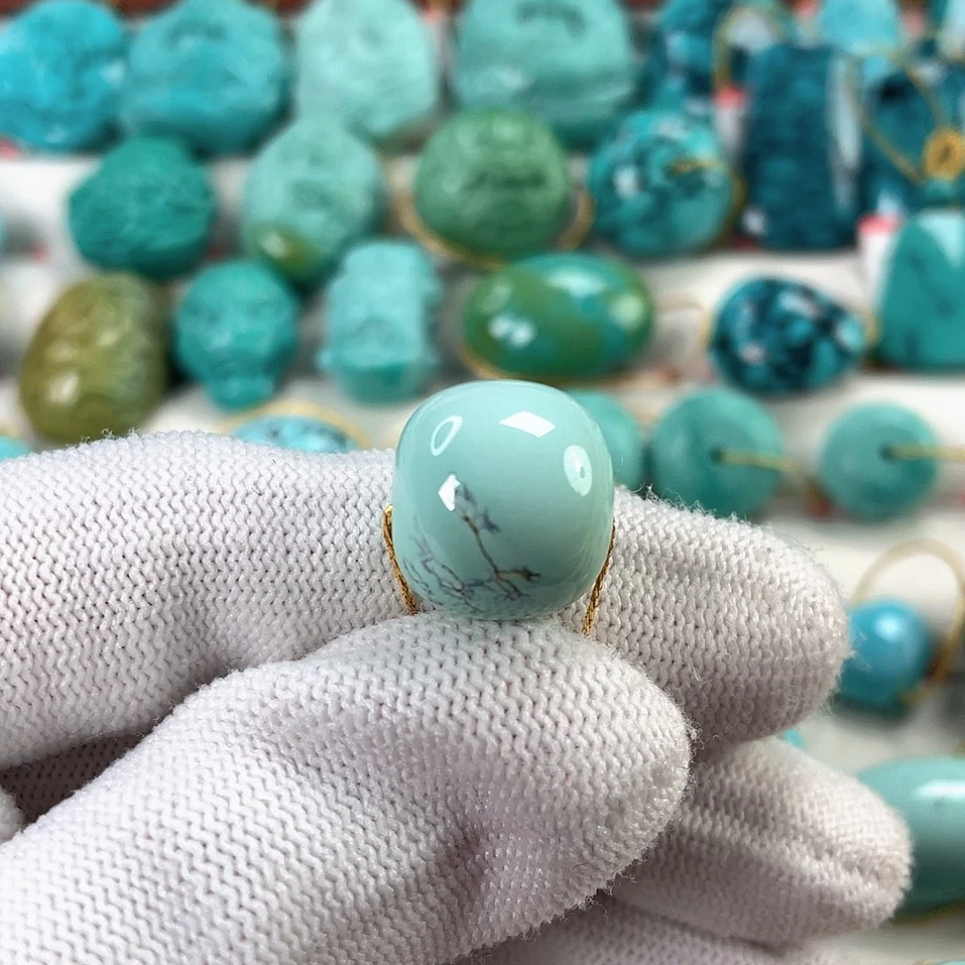 绿松石未镶嵌挂件