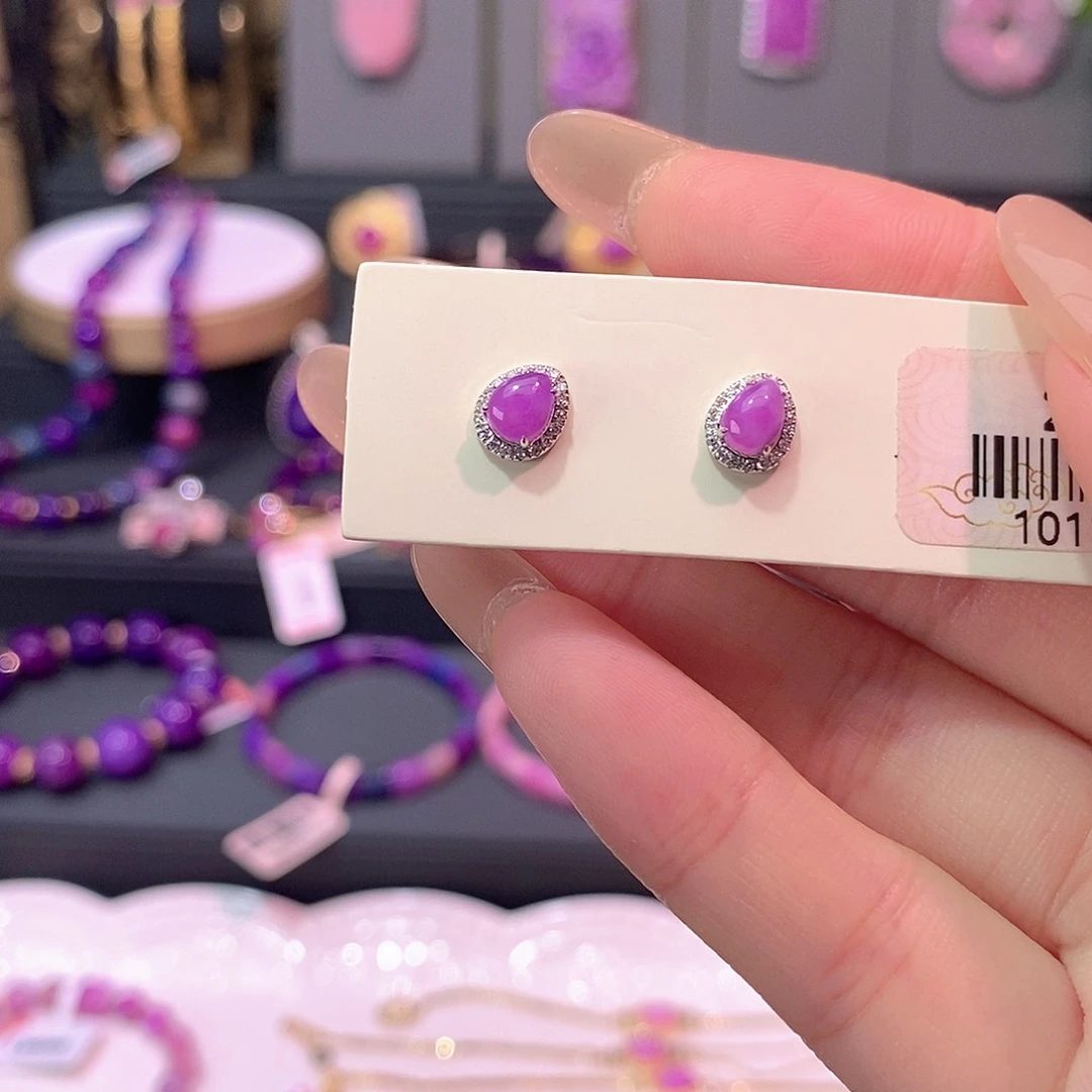 18K金镶嵌苏纪石（舒俱来）耳钉