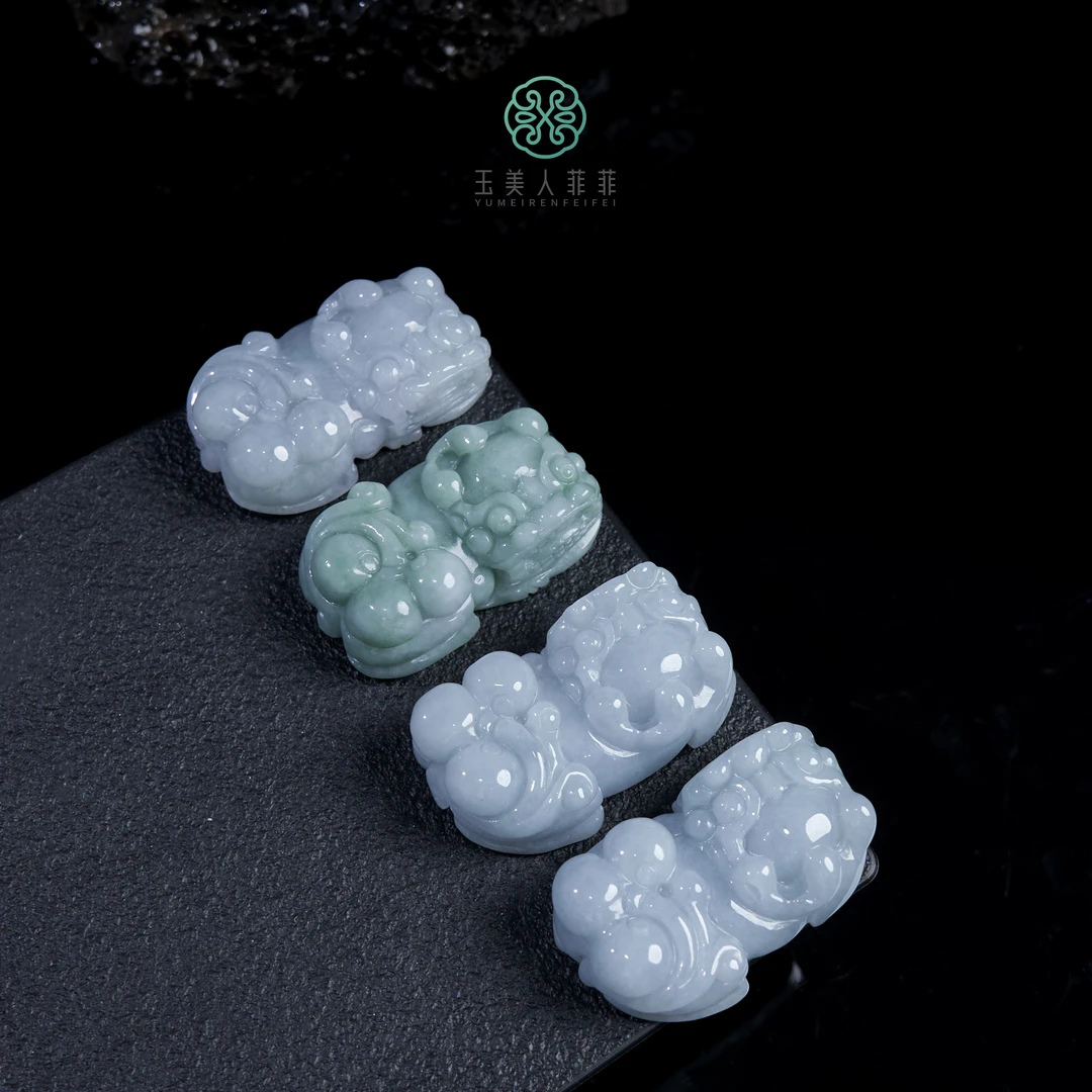 珠光宝气/翡翠貔貅吊坠约40*22mm/多样性发一