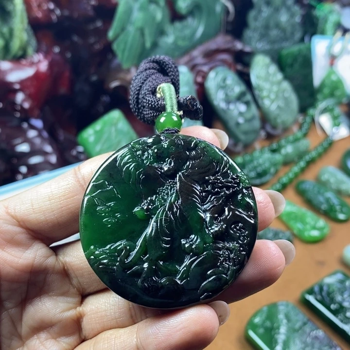 和田玉未镶嵌颈饰