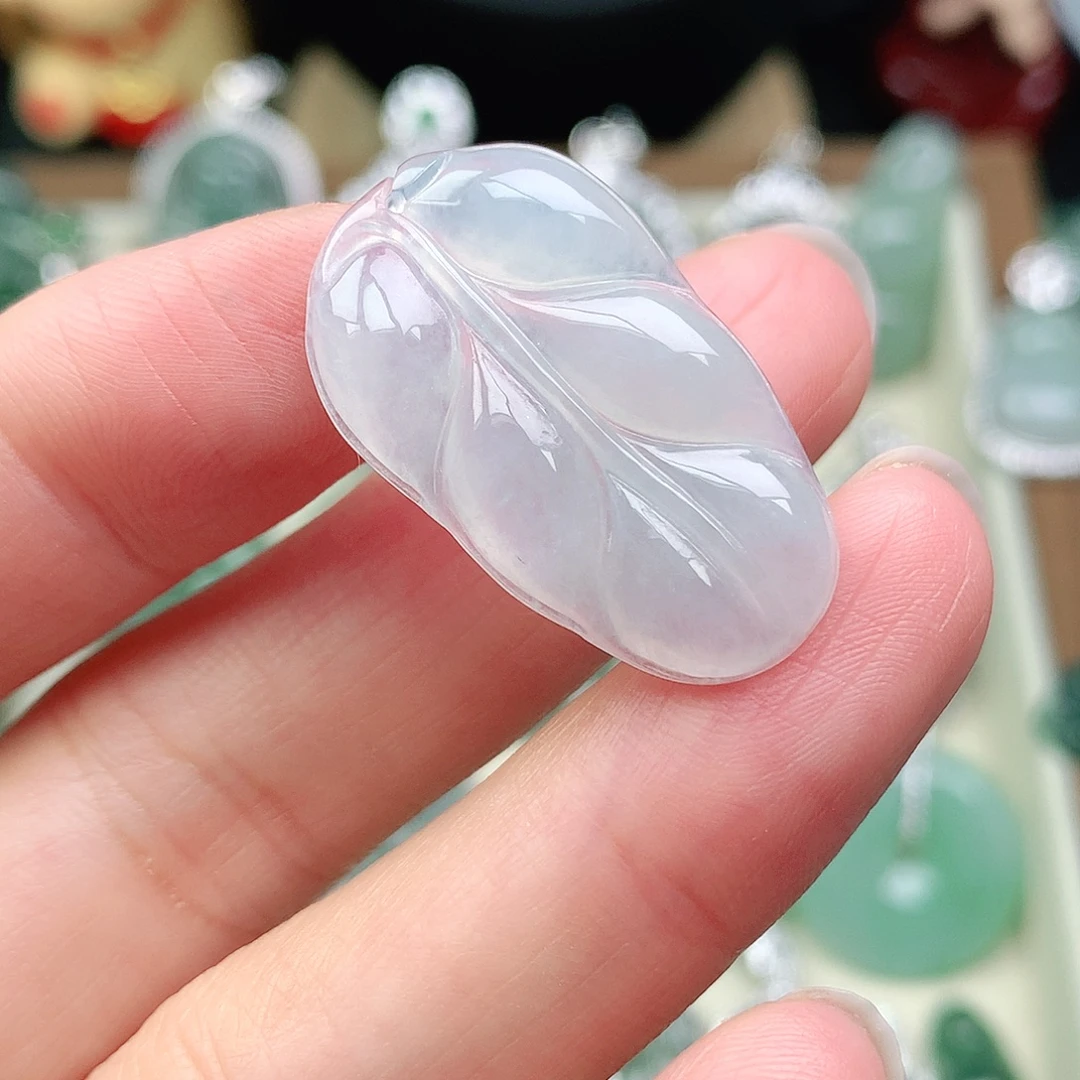 翡翠未镶嵌颈饰吊坠