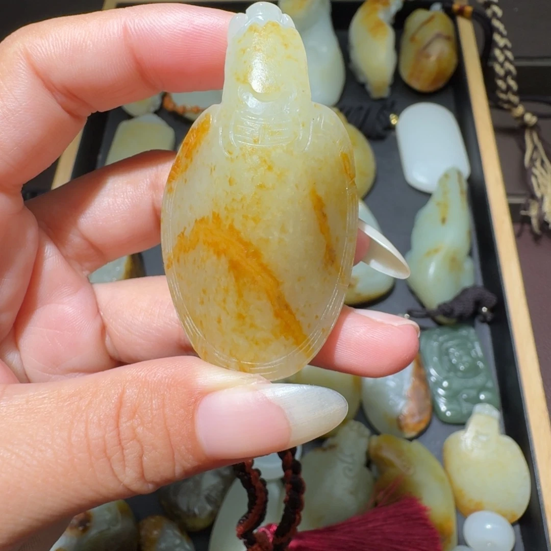 和田玉未镶嵌吊坠(不含链)