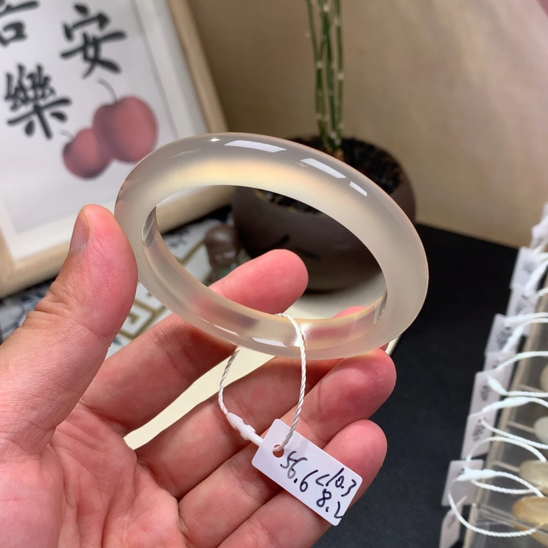 C***a玛瑙/玉髓手镯未镶嵌