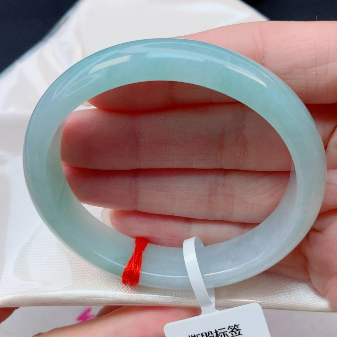 翡翠未镶嵌手镯55.5贵妃 细糯化绿底