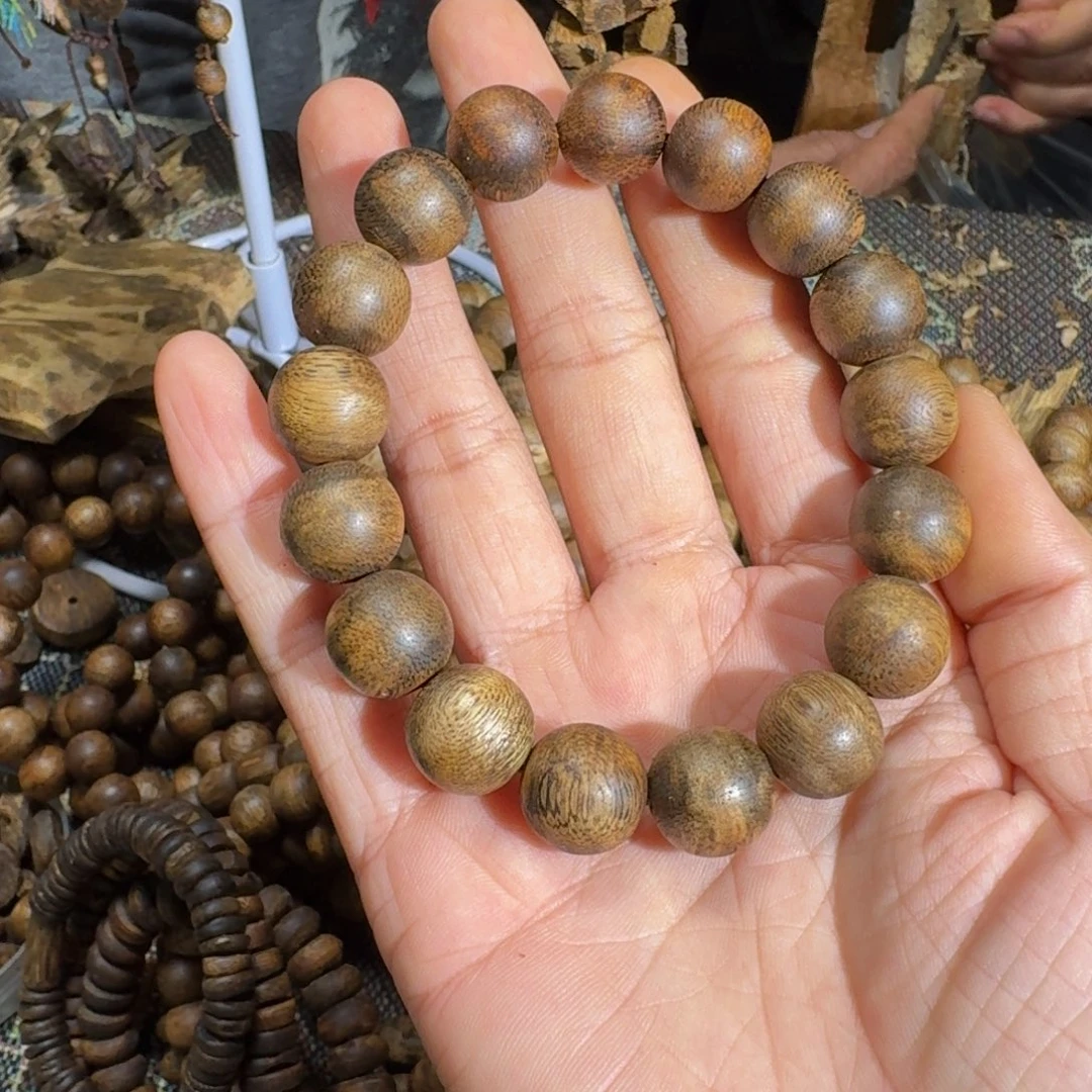 又***奕沉香枕沉香蓝宝石1.3规格14克